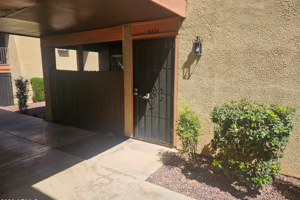 1620 N WILMOT RD D-174