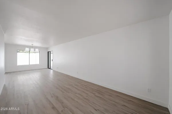1014 E VILLA MARIA DR