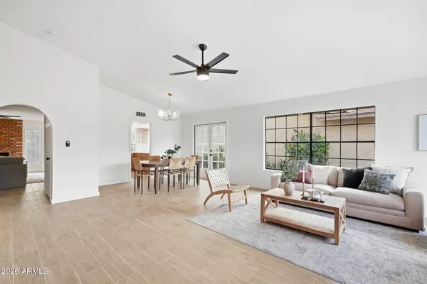 2439 W KIOWA AVE