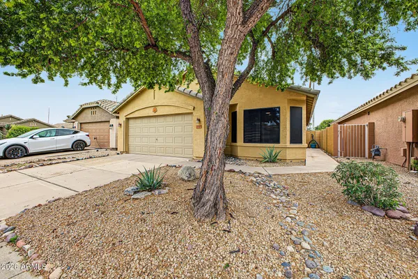 3357 E BLACKHAWK DR