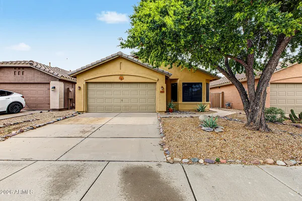 3357 E BLACKHAWK DR