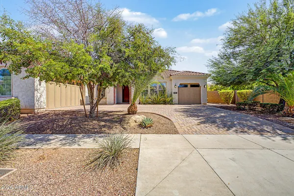 2923 E CONSTANCE WAY