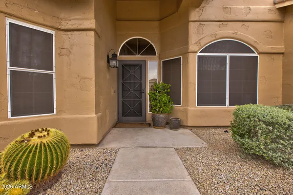 4804 E CASCALOTE DR