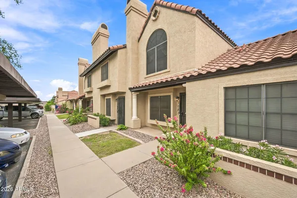921 W UNIVERSITY DR 1083