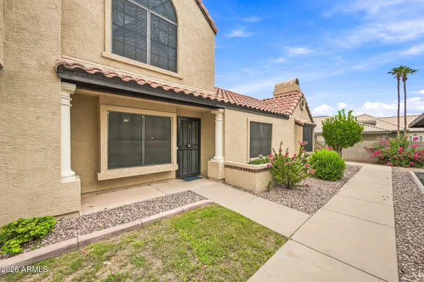 921 W UNIVERSITY DR 1083