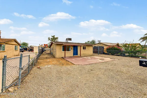 2418 E MOBILE LN