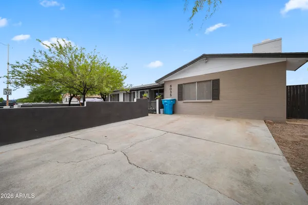 4035 W ORANGEWOOD AVE