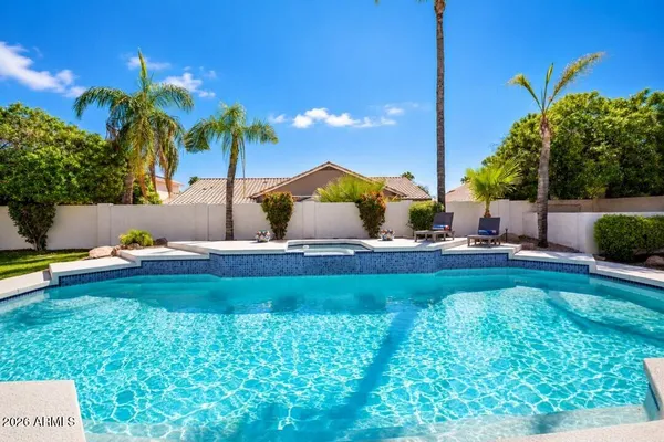 4939 E AIRE LIBRE AVE
