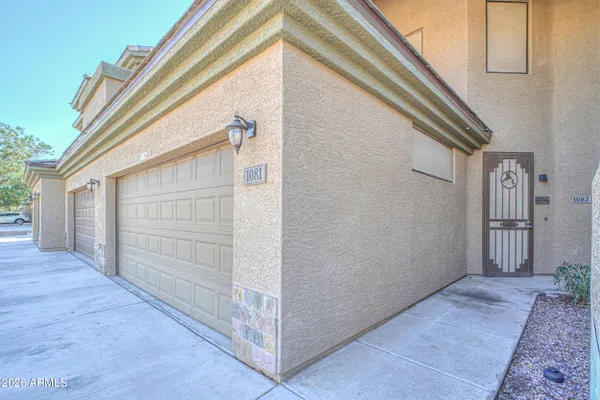 705 W QUEEN CREEK RD 1081