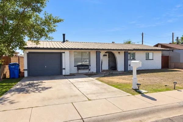4235 W LEWIS AVE