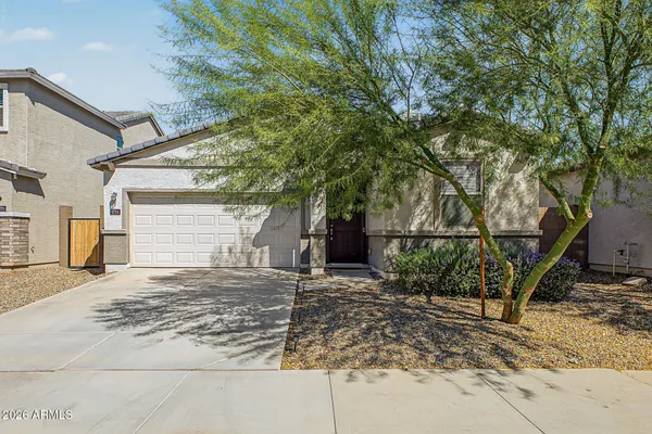 5724 W ENCINAS LN