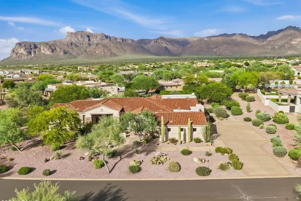 3205 S PONDEROSA DR