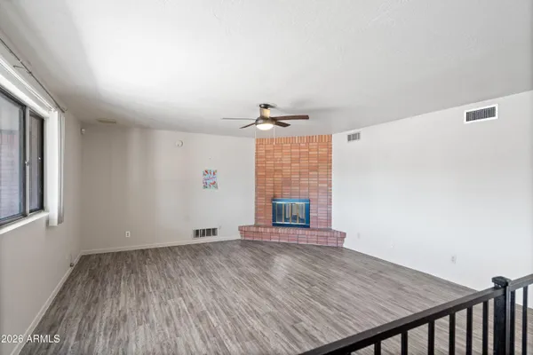 11826 N 82ND DR