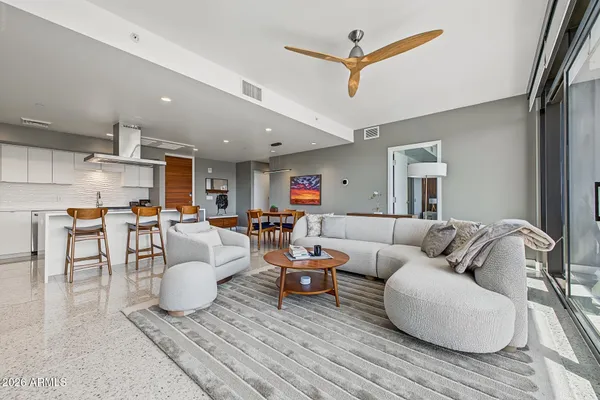 200 W PORTLAND ST 627