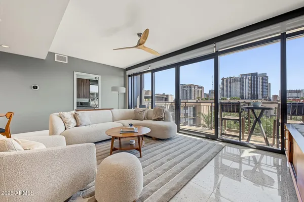 200 W PORTLAND ST 627