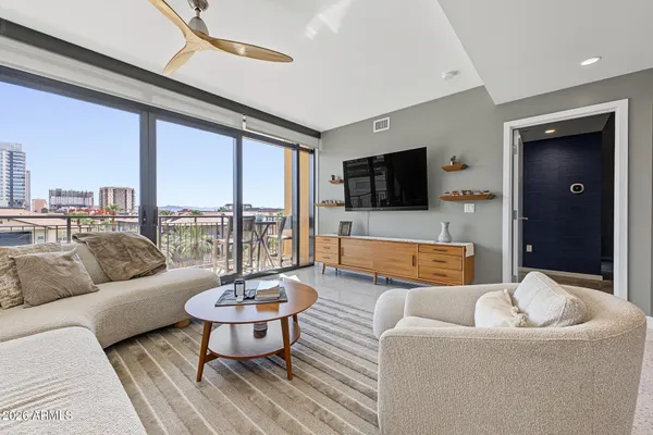 200 W PORTLAND ST 627