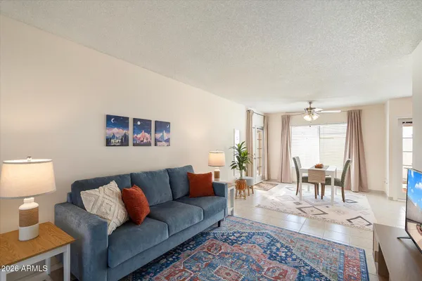 1007 E VILLA MARIA DR