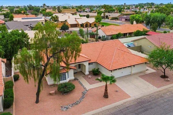 1230 E CLEARVIEW DR