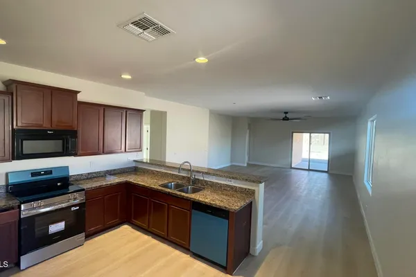 25422 W MALDONADO CT