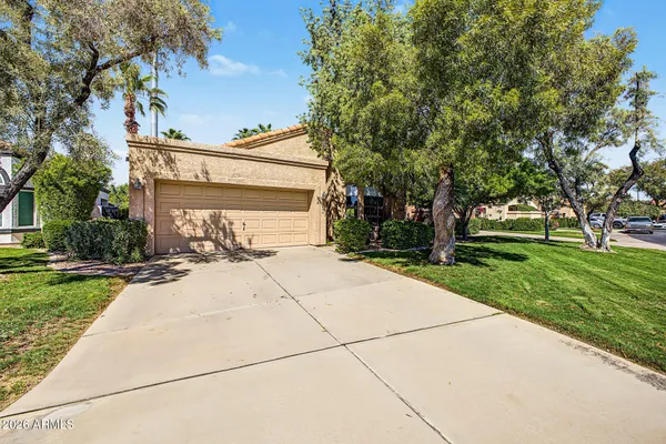 322 E HEARNE WAY