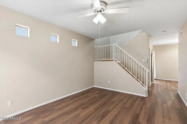 1018 W JANICE DR