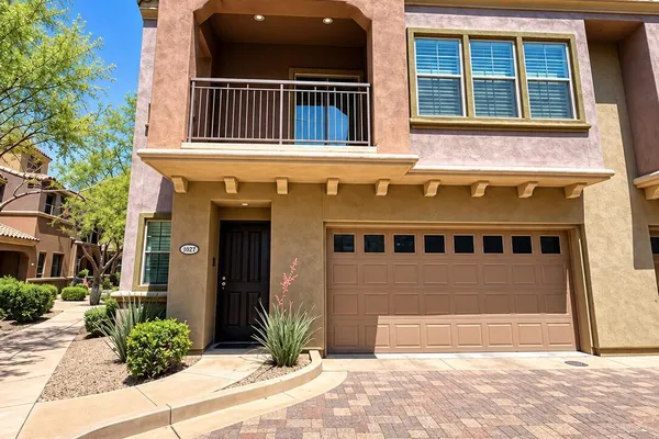 3935 E ROUGH RIDER RD 1268