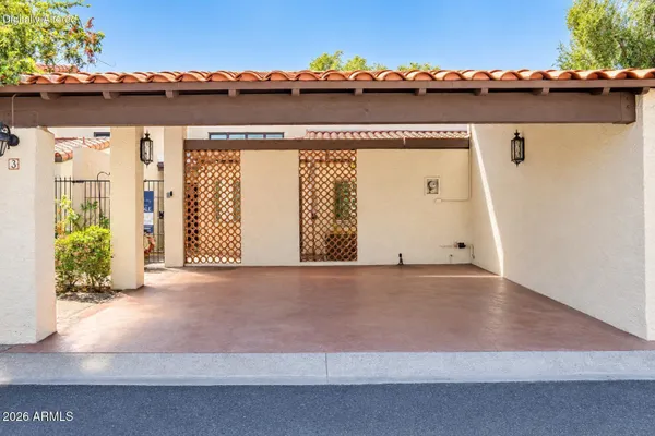 3 E MANZANITA DR