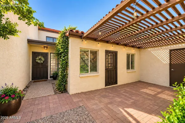 3 E MANZANITA DR