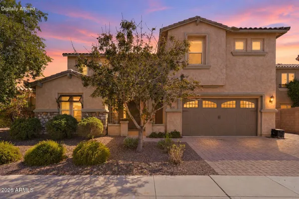 18387 W PARADISE LN