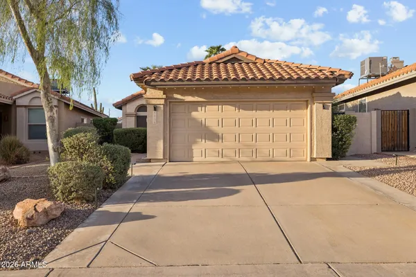 4056 E MOUNTAIN VISTA DR