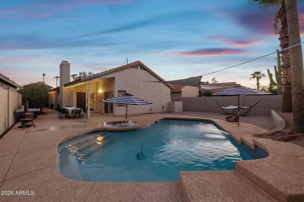 4056 E MOUNTAIN VISTA DR