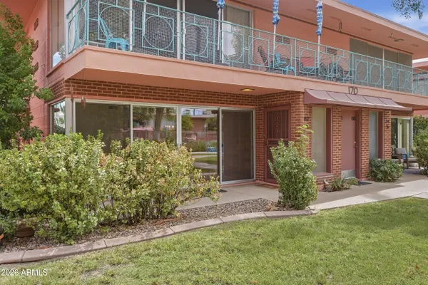 170 E CORONADO RD 62