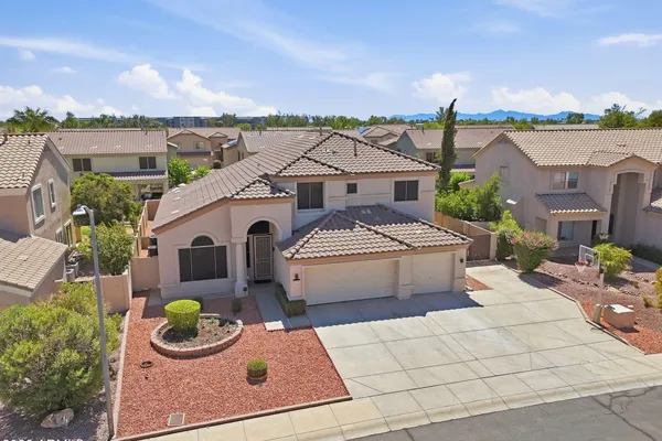 5273 W ANGELA DR