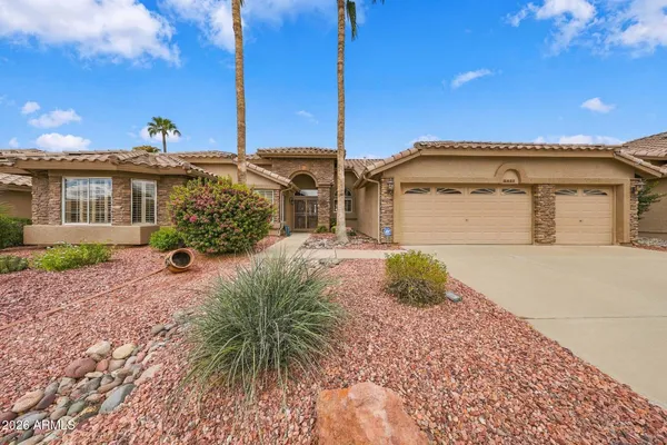 8462 W ROSEMONTE DR