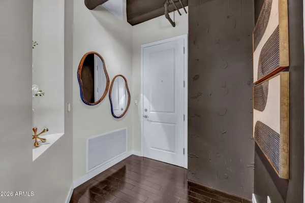 1 E LEXINGTON AVE 410