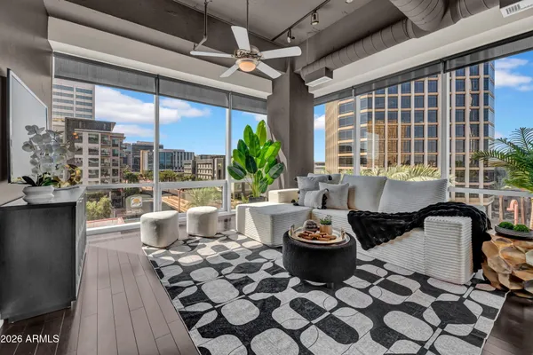 1 E LEXINGTON AVE 410