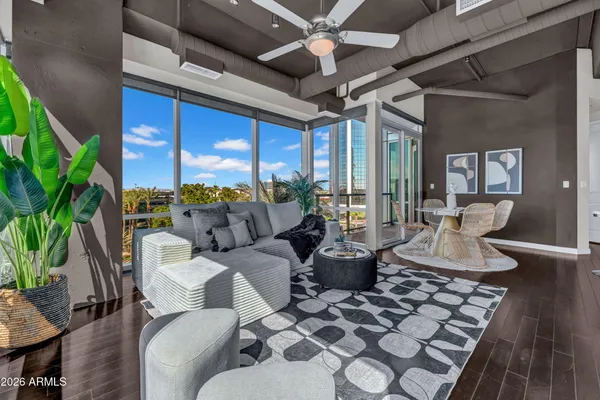 1 E LEXINGTON AVE 410