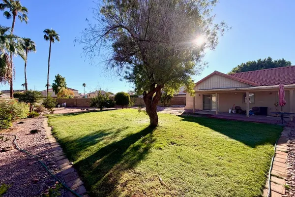 1818 E ANCHOR DR