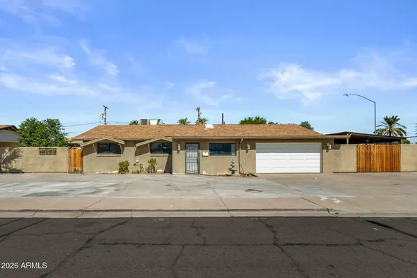 356 E 9TH DR