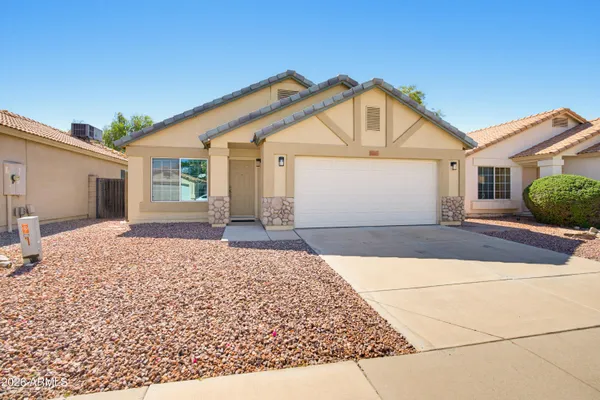 3007 W ZACHARY DR