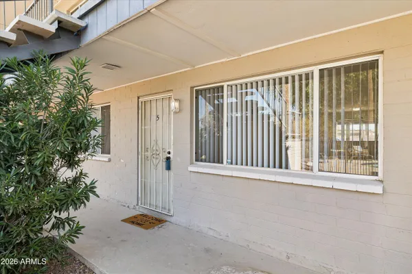 1111 E TURNEY AVE 5