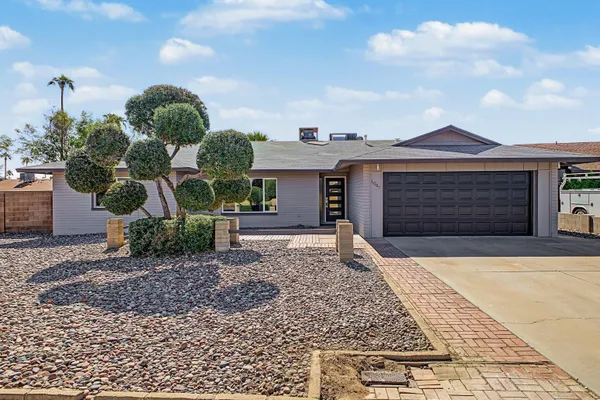 1097 E CARTER DR