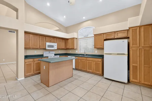 10133 E CARMEL CIR