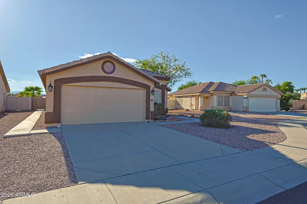 16542 N NAEGEL DR
