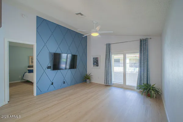 1120 N VAL VISTA DR 23