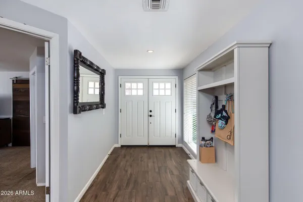 502 W SURREY AVE