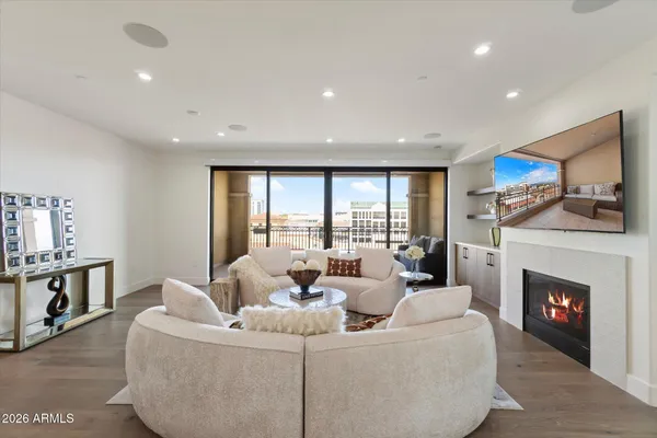 7181 E CAMELBACK RD 604