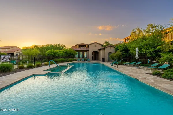 7329 E CONQUISTADORES DR