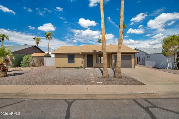 2032 W OBISPO AVE