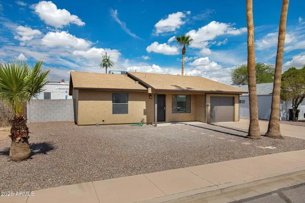 2032 W OBISPO AVE
